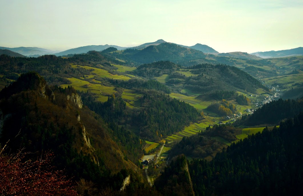 Widok z Sokolicy na Małe Pieniny Sokolica - widok