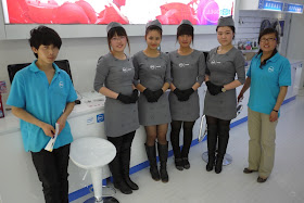 employees in uniforms at Dell store in Yinchuan, China