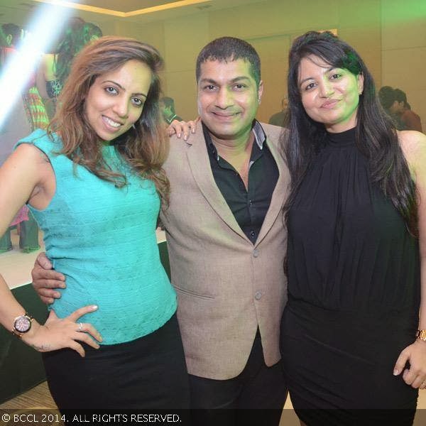 Roma Vasandani, Dr Sanjay Naik and Neha Shah during the ABS Fashion Nite at Four Points, Pune.