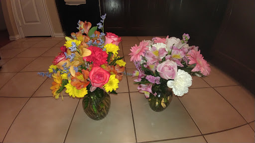 Florist «ROWLETT FLORIST & GIFTS», reviews and photos, 513 W State St, Garland, TX 75040, USA