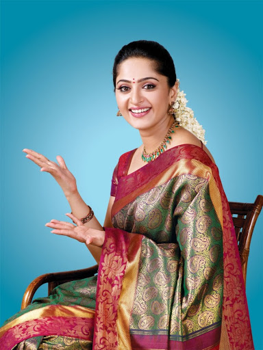 Anushka Traditional Silk Saree Pics