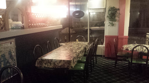 Pizza Restaurant «Four Corners Pizza», reviews and photos, 628 2nd Ave #208, Crockett, CA 94525, USA
