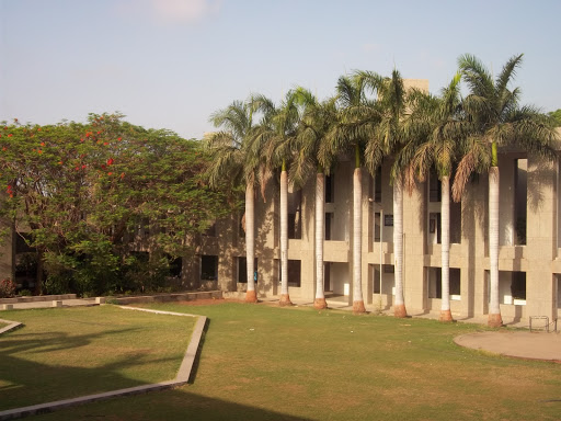 V.V.P. Engineering College, Kalavad Rd, Nana Mava, Rajkot, Gujarat 360005, India, Engineering_College, state GJ