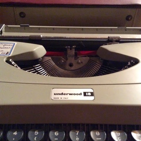 datant Underwood machine à écrire