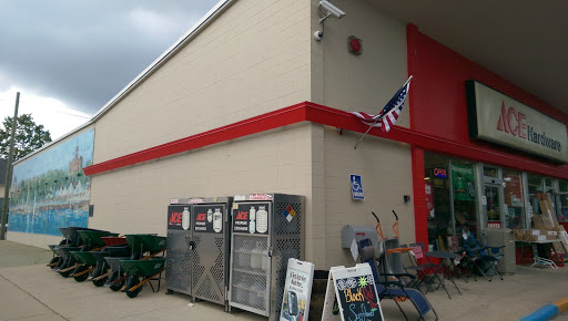 Hardware Store «Ace Hardware», reviews and photos, 734 W Front St, Traverse City, MI 49684, USA