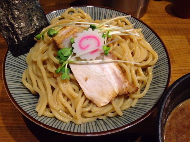 狸穴 濃厚つけ麺大盛 麺アップ