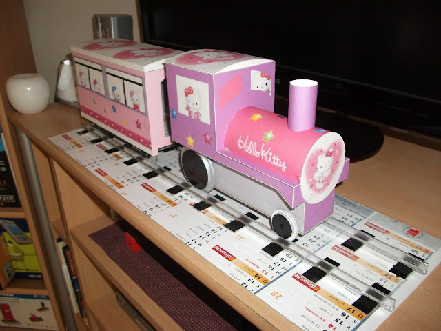 Un petit train hello kitty a la demande de ma fille... DSCF1553