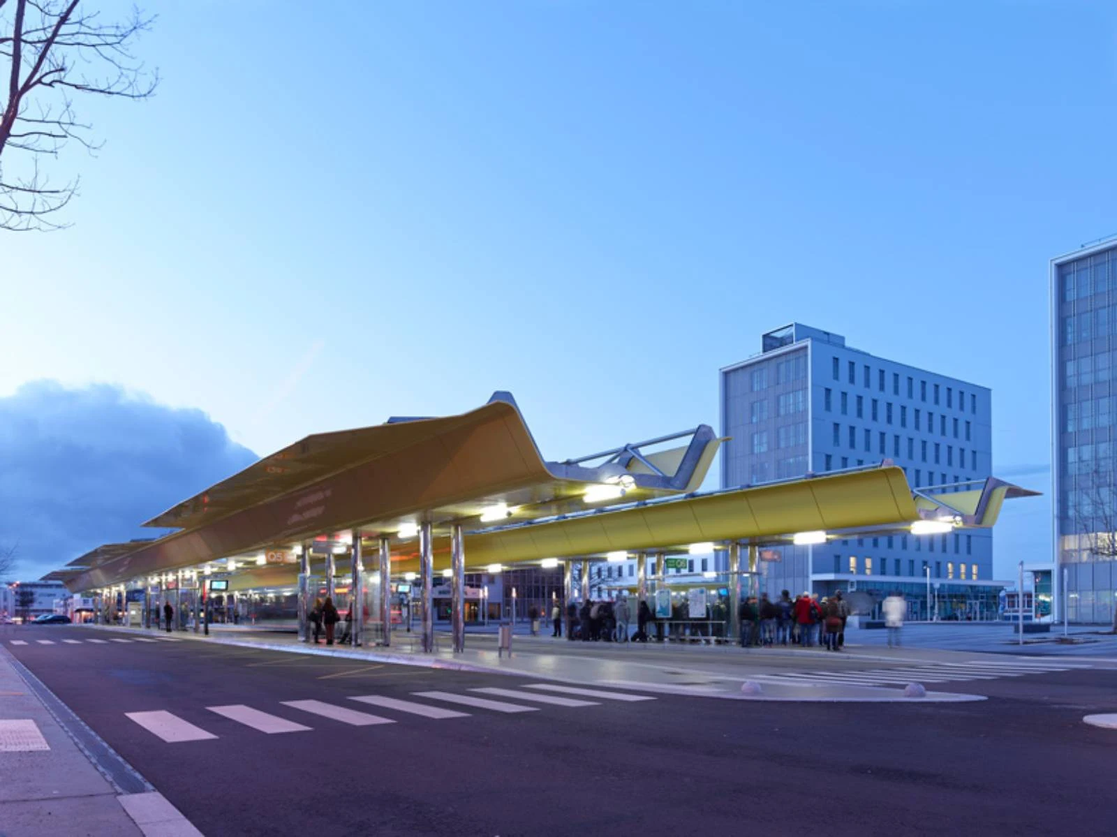Saint Nazaire railway station by Tetrarc architects