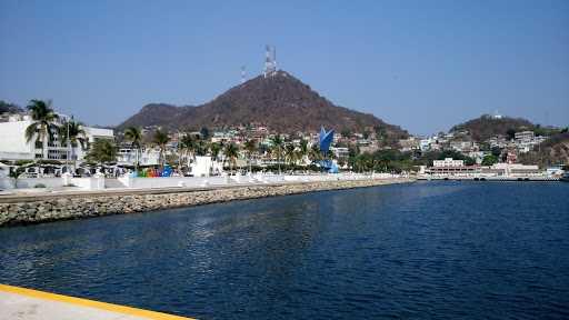 Playa La Boquita, Calamar 28, Marina Puerto Santiago, 28868 Manzanillo, Col., México, Atracción turística | COL