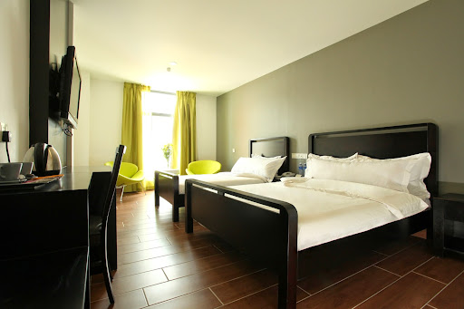 Crossroads Hotel