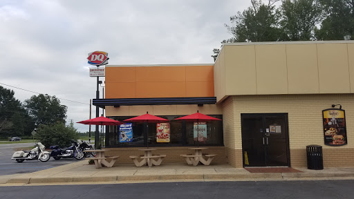 Fast Food Restaurant «DQ Grill & Chill Restaurant», reviews and photos, 27490 Southampton Pkwy, Courtland, VA 23837, USA