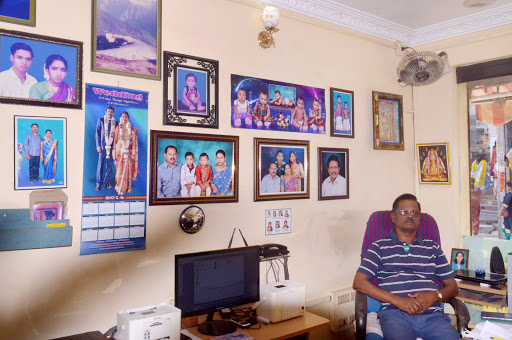New Digital Studio, Avvai Shanmughi Salai, Meenakshipuram, Vadiveeswaram Village, Ozhuginasery, Nagercoil, Tamil Nadu 629001, India, Portrait_Studio, state TN