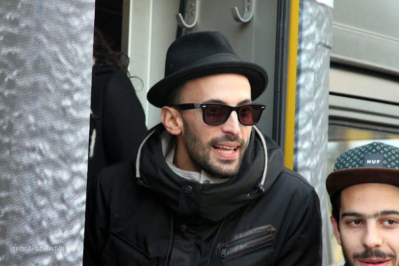 JR