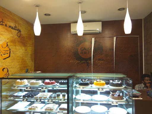 Cake Hut, 12/997, Civil Line Rd, Padamughal, Vazhakkala, Kochi, Kerala 682030, India, Dessert_Restaurant, state KL