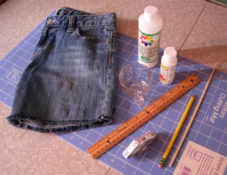 Customização de short jeans com bolinhas