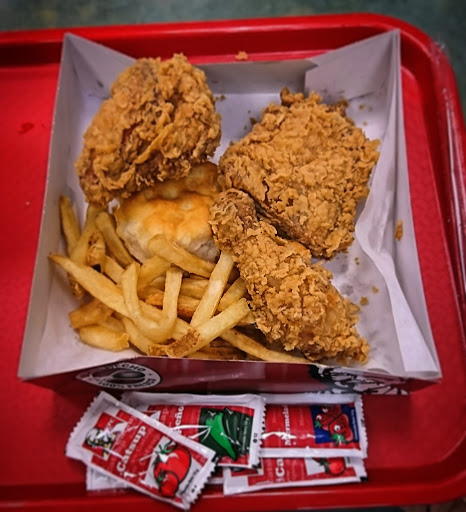 KFC, Prol. Corregidora Nte. 302, Plaza Boulevares, 76160 Santiago de Querétaro, Qro., México, Restaurante de comida rápida | QRO