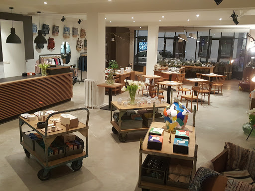 John & Rose Art Café
