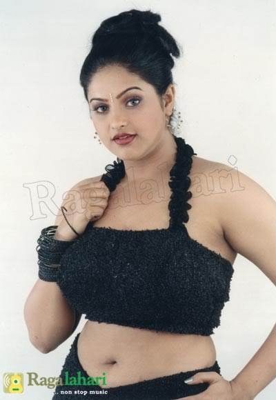 Hot Elements Actress Raasi/Mantra (photo)