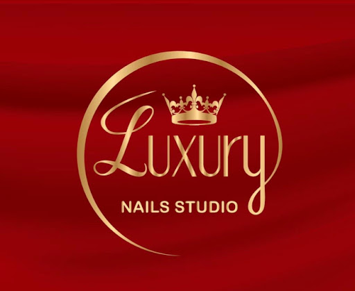 Luxury Nails Studio logo