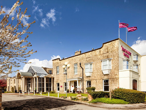 Mercure York Fairfield Manor Hotel