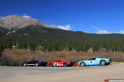 Two Ford GTs Chase Ford GT40 in Colorado