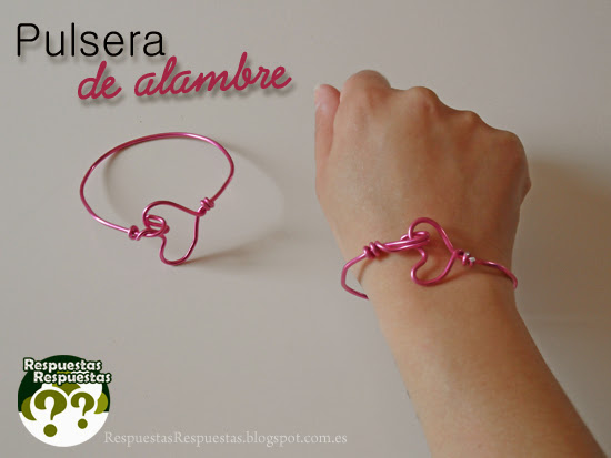 Pulsera con alambre.