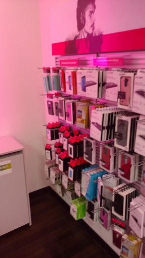 Cell Phone Store «T-Mobile», reviews and photos, 9251 Baltimore National Pike, Ellicott City, MD 21042, USA