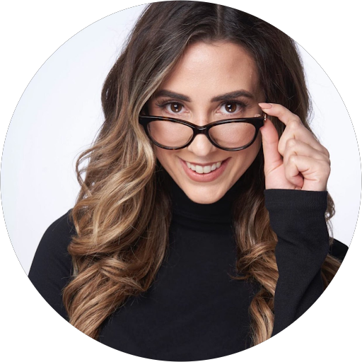 Danielle F. Danielle F.