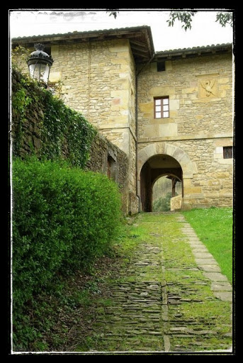 Monasterio Zenarruza (Colegiata Parroquia) - Ziortzako Monastegia