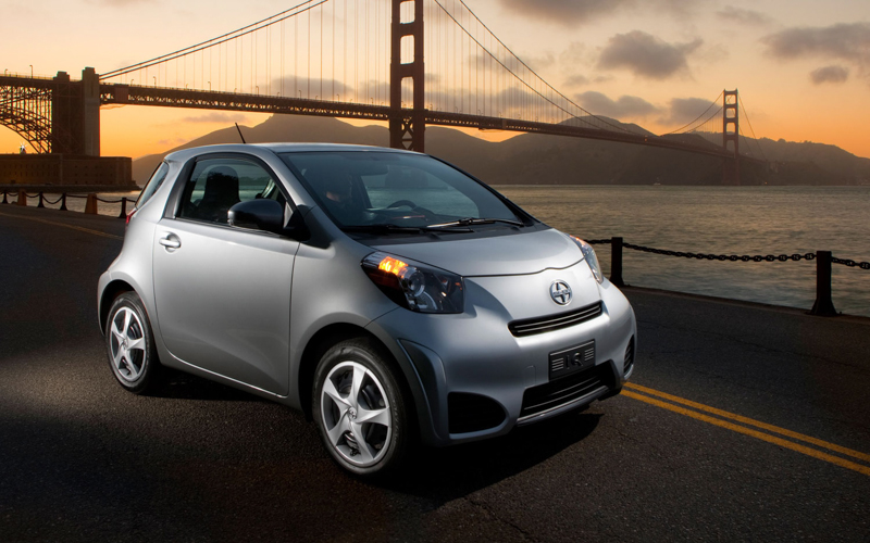 Scion-iQ-2013