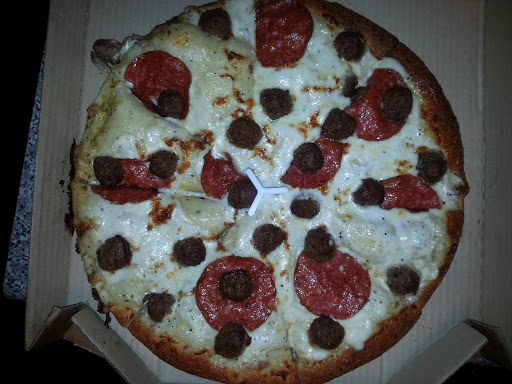 Pizza Restaurant «Pizza Hut», reviews and photos, 130 N Winter Park Dr, Casselberry, FL 32707, USA