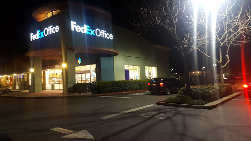 Print Shop «FedEx Office Print & Ship Center», reviews and photos, 7400 Laguna Blvd, Elk Grove, CA 95758, USA