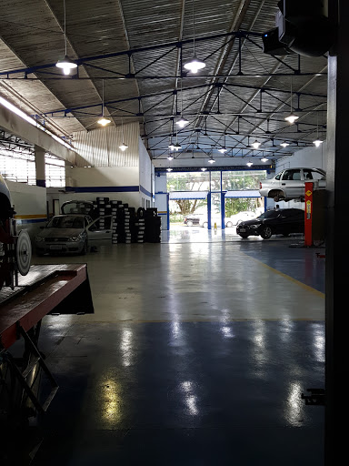 Pneu Z - Centro Automotivo (Unidade 8), Av. João Pinheiro, 2240 - Centro, Poços de Caldas - MG, 37704-355, Brasil, Lojas_Pneus, estado Minas Gerais