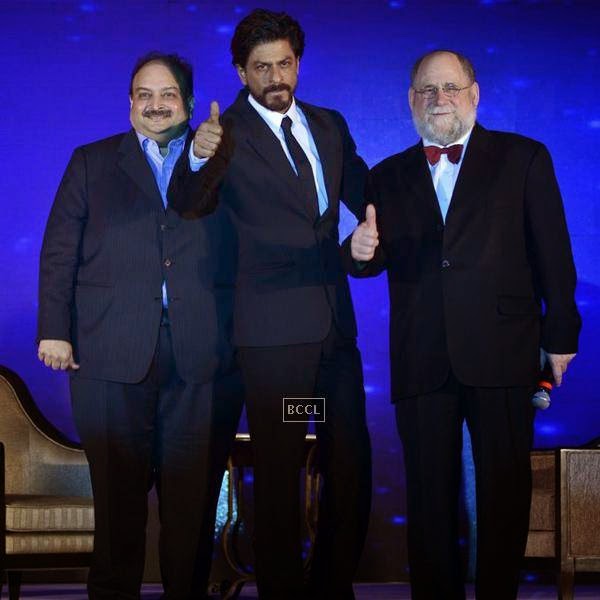 Bollywood actor Shah Rukh Khan with Mehul Choksi, CMD, Gitanjali Group during the launch of Leading Jewellers of the world presents Ticket to Bollywood by Gitanjali Gems Pvt Ltd in Mumbai. (Pic: Viral Bhayani)