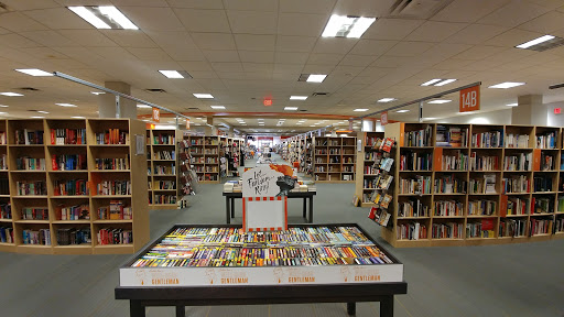 Used Book Store «2nd & Charles», reviews and photos, 336 IL-59, Naperville, IL 60540, USA
