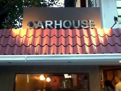 Oarhouse Pub of Manila