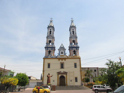 Parroquia de Nuestra Señora de Guadalupe, Calle Santuario L. Pte. 26, El Santuario, 46600 Ameca, Jal., México, Iglesia católica | JAL