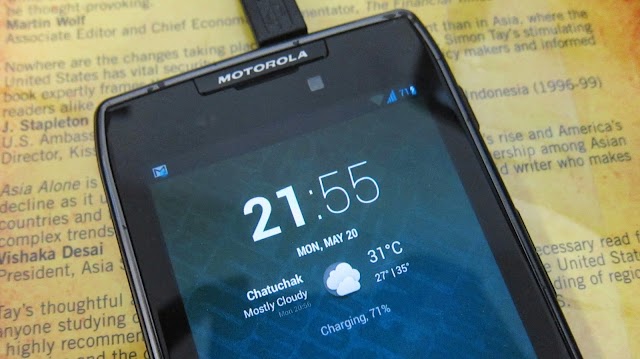 Motorola RAZR with CyanogenMod