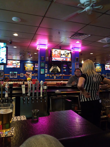 Bar & Grill «Screwballs Sports Bar & Grill», reviews and photos, 216 W Beidler Rd # 600, King of Prussia, PA 19406, USA