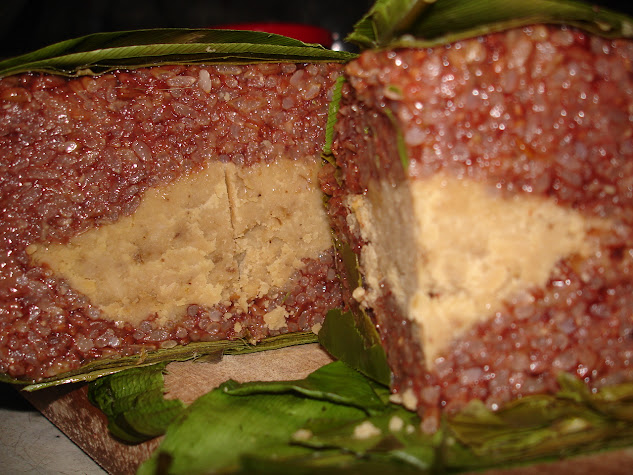 bánh chưng gạo lứt nếp đỏ Như Châu