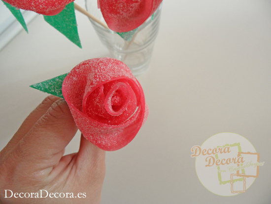 Cómo hacer rosas con puromoros de regaliz.