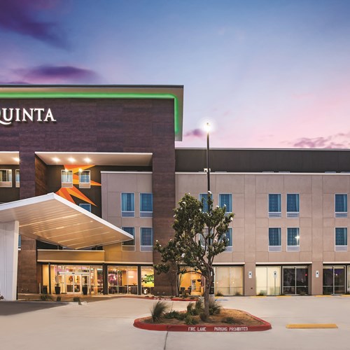 La Quinta Inn & Suites by Wyndham McAllen La Plaza Mall logo