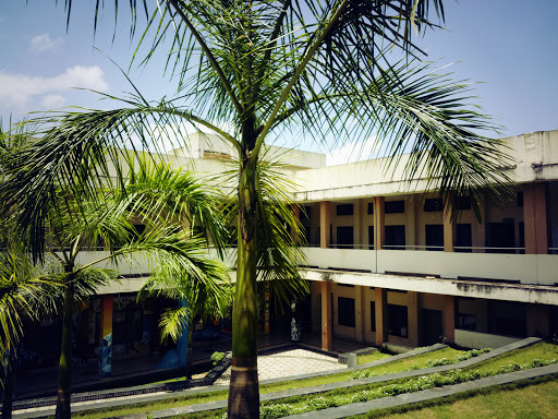 KMEA College of Architecture, Mochamkulam, Kuzhivelippady, Edathala, Aluva, Kerala 683561, India, College, state KL