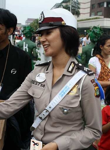 Polwan cantik briptu eka frestya Polwan cantik briptu eka frestya