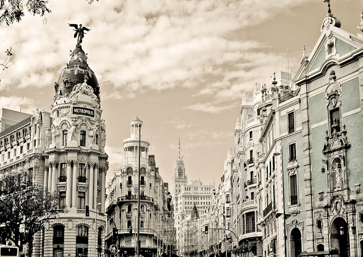 Madrid en blanco y negro Gran%2520via%2520b-n