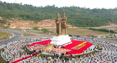Statue of Preah Thong and Neang Neak , Sihanoukville, Cambodia