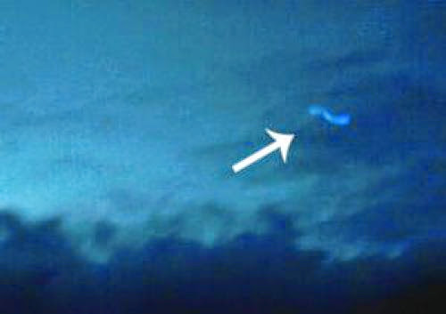New Pictures Of Ufo Over Berwickshire Add To Mystery