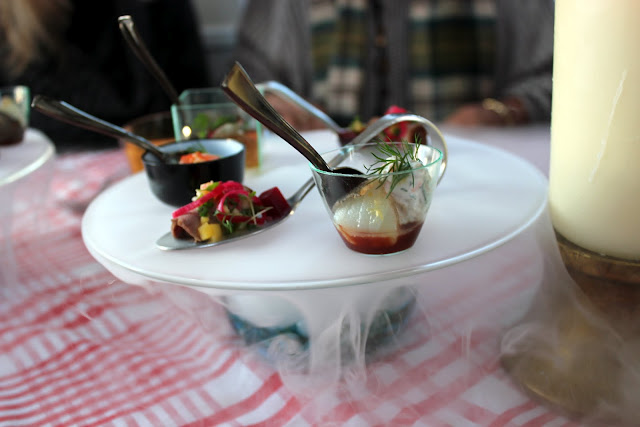 INSPIRED BY ICELAND | Zweiter Tag:  Reitausflug, Schwimmen in der Blauen Lagune und Essen im Eldhús, dem kleinsten fahrenden Restaurant der Welt! | Arthurs Tochter kocht. Der Blog für Food, Wine, Travel & Love von Astrid Paul