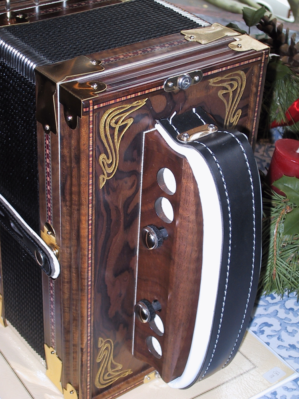 Melodeon minutes: On Cajun one-row accordions for non-Cajun music