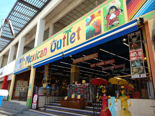 Mexican Outlet, Boulevard Kukulkan, Benito Juárez, Zona Hotelera, 77500 Cancún, Q.R., México, Tienda de recuerdos | GRO